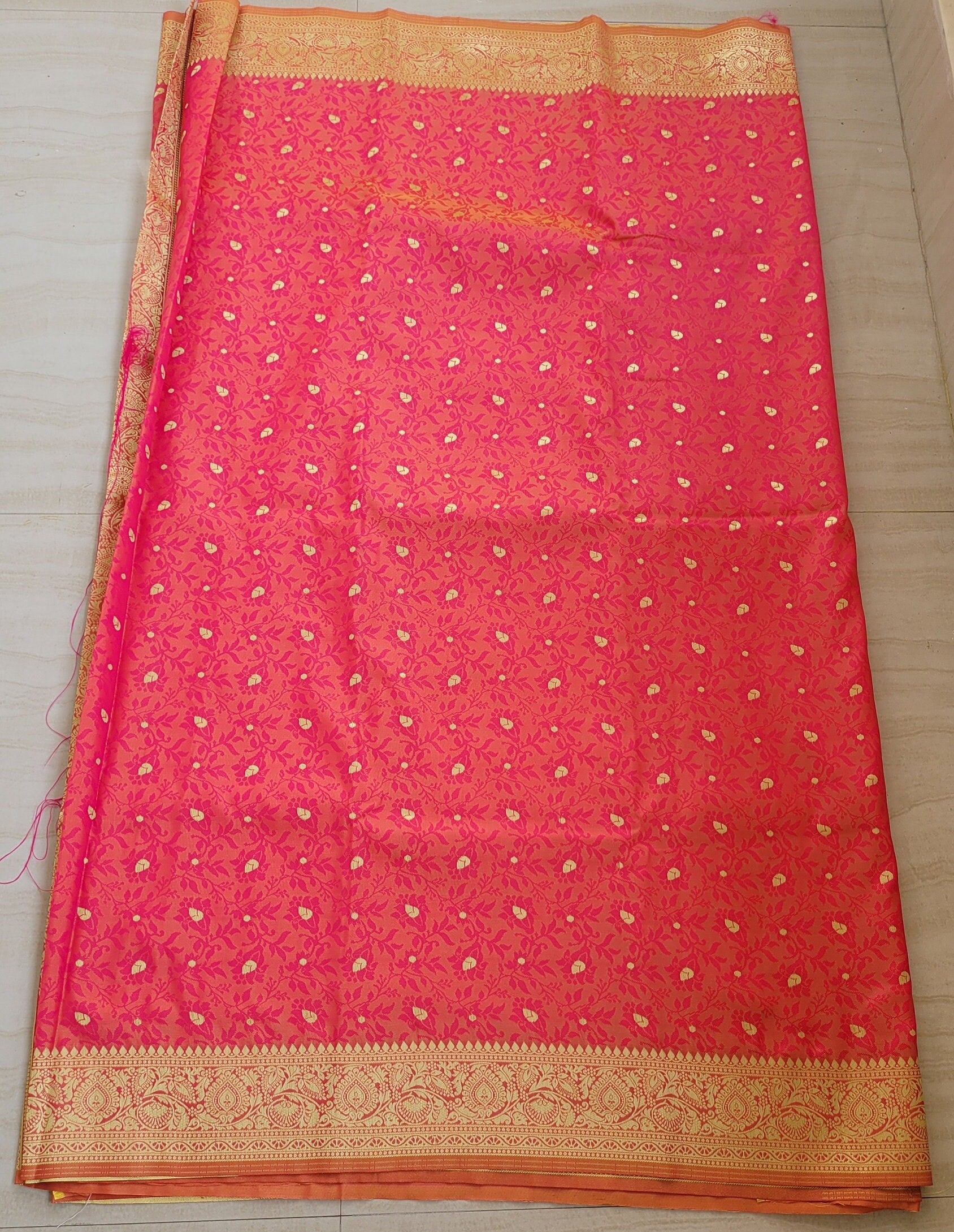 Dual Tone (Orange/Pink) Tanchoi Silk Saree