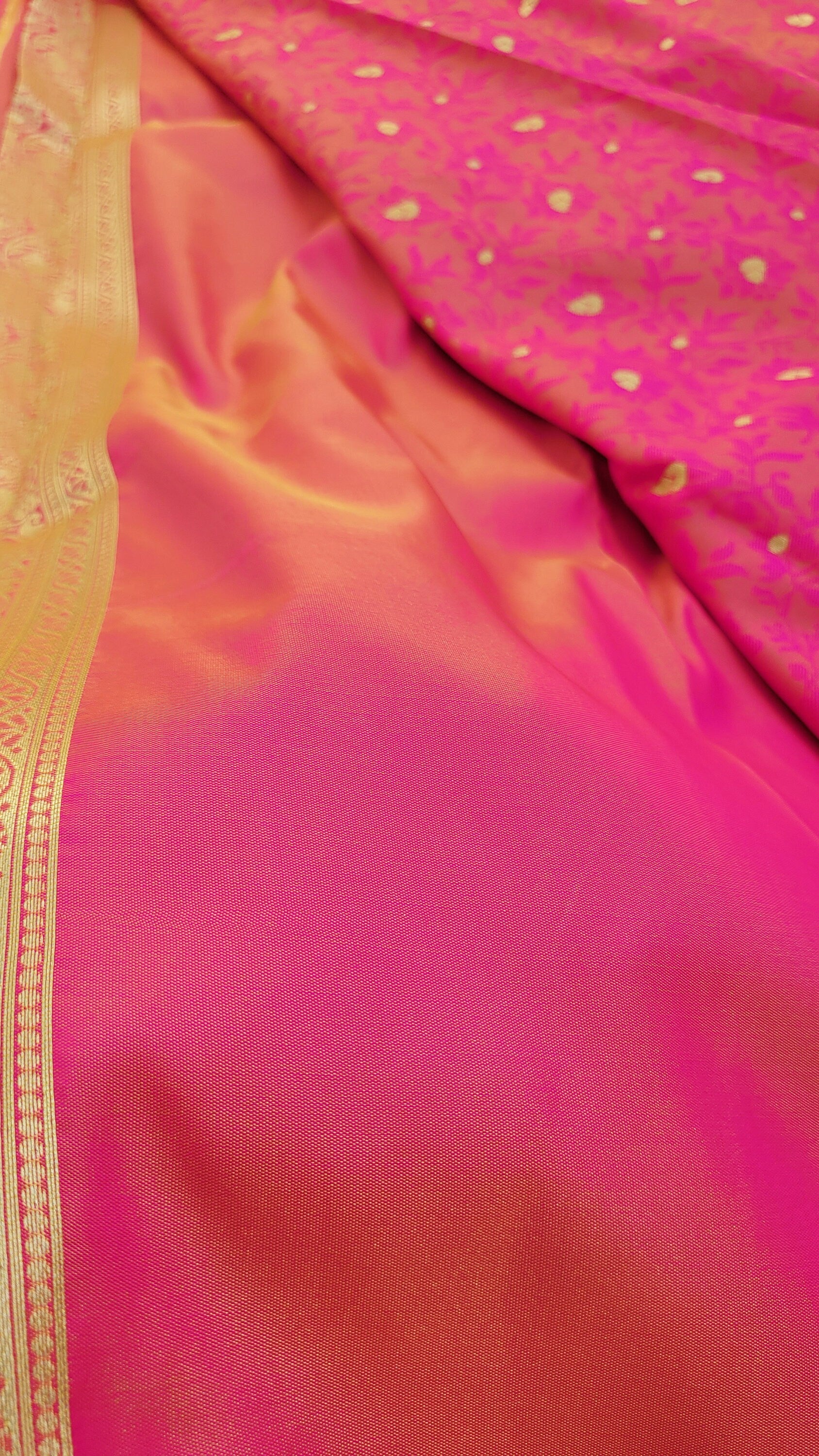 Dual Tone (Orange/Pink) Tanchoi Silk Saree